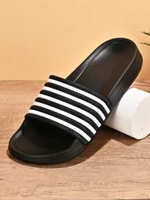 Ciabatte moda classiche da uomo, sandali da passeggio per esterni, slides casual da spiaggia, sandali leggeri con cinturino, ciabatte da bagno di grandi dimensioni