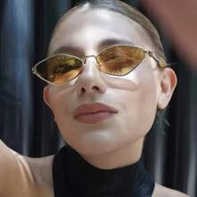 1 unisex klassische Metallbrille mit geometrischem Design und gemusterten Bügeln, geeignet für Laufsteg, Straßenfotografie, Dates, Alltag und Reisen
