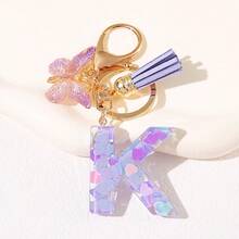 Geschenke für Thanksgiving, Weihnachten, Abschluss, Geburtstage und Feste - Niedliche Schlüsselanhänger mit Initialbuchstaben in lila, goldener Folien-Schlüsselanhänger-Charm mit Buchstaben und Schmetterling-Quaste, modischer Schlüsselanhänger als Geschenk für Frauen für Geldbörse, Tasche, Handtasche Dekoration