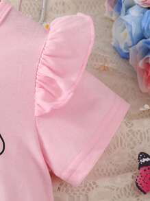 Conjunto de camiseta con estampado de lazo y pantalones con estampado de mezclilla sintética, estilo casual de moda para niña en verano