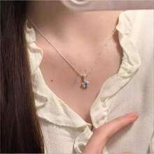 Women Pendant Necklaces