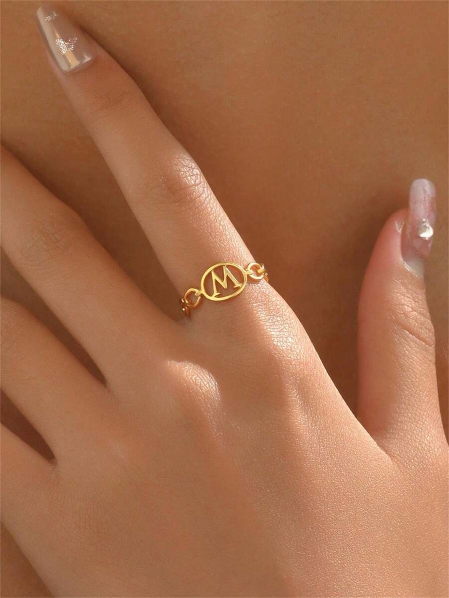 1 pieza Anillo de letra dorada personalizada de moda con diseño de la letra 26 - Amarillo Oro - Ver 1