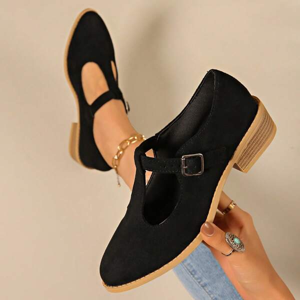 أحذية نسائية جديدة متعددة الاستخدامات، أحذية تشيلسي ذات كعب كتلي بفتحة للرقبة وأصبع مدبب على طراز ما بعد الكارثة