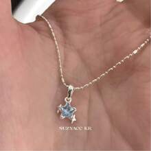 Women Pendant Necklaces