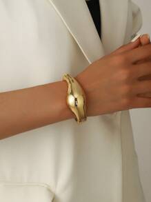 1pc Asymmetrical Line Design Wide Bangle, Unique Minimalist Bracelet Suitable For Daily Wear For Women