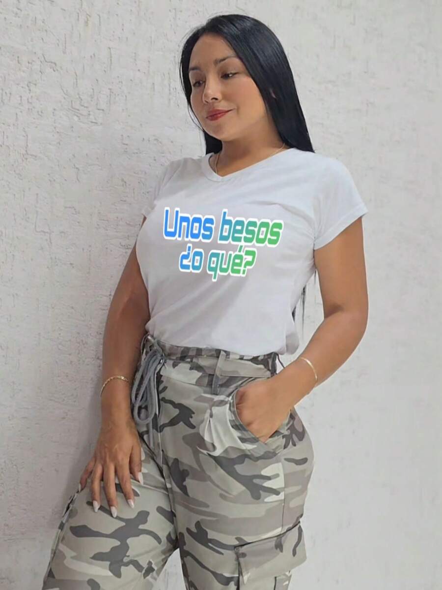 Playera cuello en v POLIÉSTER  ,logo UNOS BESOS