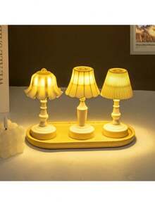 1 Stück Europäischer Retro Mini Tischlampe - Warmweiße LED Beleuchtung Nachtlicht, batteriebetriebene Lampe mit weichem Licht zum Schutz der Augen, Dekoration für Feiertage, Partys, perfektes Geburtstagsgeschenk, Palast-Stil Lampe, Schlafzimmerdekoration - Blumen Atmosphäre Licht, ideale Schreibtisch- und Nachttischdekor, Geschenk für Vater-/Muttertag, Büro Dekoration Lampe, für Schlafzimmer, Zimmer, Wohnzimmer, Küche, Schreibtisch, Hochzeit, Wohndekoration, INS-Stil dekorative Lampe, einfach kreative Blütenknospen Mini Tischlampe