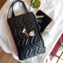 Chic Clutch Bag Purse Embellished With A Dainty Cat Pendant: Style Meets Cuteness. The Luxurious Design Of This Clutch Is Elevated By The Eye-Catching Cat Pendant, Blending Sophistication With Playful Flair. Compact Yet Spacious Enough For Essentials, It's The Ideal Choice To Add A Unique And Stylish Edge To Your Look. - Black - View 3