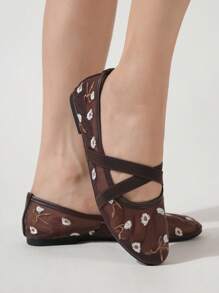 Balerini din plasă pentru femei, model floral brodat, stil elegant, minimalist, respirabil, stil vintage Mary Jane, fără slip-on, la modă și confortabili pentru purtare de zi cu zi.