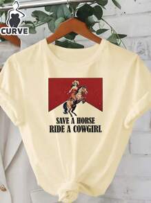 T-shirt grafica da donna taglie forti per l'estate "SALVA UN CAVALLO CAVALCA UNA COWGIRL", top casual e comodo per uso quotidiano, vibes da vacanza