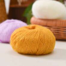 6个球，真丝马海毛纱线，细针织纱线，钩针镂空针织品，手工编织披肩开衫，手工纱线球。详情：4 6个球，马海毛纱线，细针织纱线，钩针镂空针织品，手工编织披肩开衫，手工纱线球