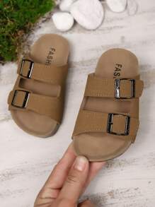 1 双儿童休闲扣软底简约平底沙滩凉鞋，适合夏季