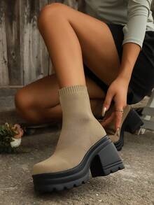 女式法式百搭弹力修身靴，粗跟，后拉链，时尚踝靴，适合秋冬 - 卡其色 - 查看 3