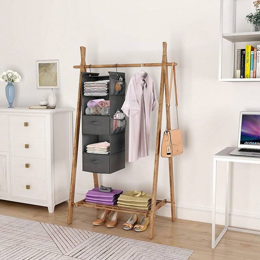 Organizador colgante de armario con 5 estantes Houser, ahorrador de espacio, estantes colgantes de tela con 4 bolsillos laterales, plegable, color negro - Gris - Ver 1