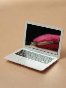 1 pezzo Specchio compatto e pieghevole per il trucco, tascabile (simile al design di un laptop), specchio per il trucco pieghevole portatile con dettagli a tastiera, colore rosa, adatto per i viaggi, essenziale per il trucco on-the-go, il miglior regalo per compleanni e lauree