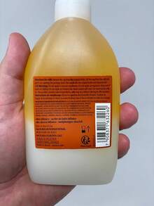 Natura - Ekos Tukumã Biphase Shower Oil - Replenishing In-Shower Or Bath Body Oil - Anti-Signs - Scented - Bath Oil - Skin Moisturizer - Vegan Skin Care - Brazilian Beauty Secrets - 6.7 Fl Oz (200ml) Halloween Christmas New Year