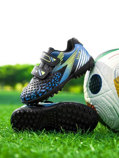 儿童足球鞋，儿童训练鞋，魔术贴搭扣，无需鞋带，适合12岁以下儿童，足球训练鞋，橡胶鞋钉，适用于人造草坪、泥地、短草场地