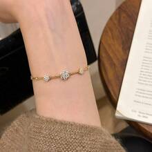 Vòng tay nữ mạ vàng 18K đính đá Zirconia hình cỏ bốn lá kiểu Pháp cổ điển - Vàng - Xem 5