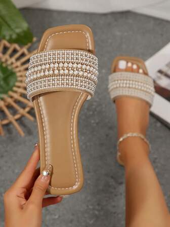 Plus Size 41 Yellow Women's Flat Slide Sandals, Spring/Summer New Arrivals Square Toe 42 Ladies Flat Sandals Pair With Dresses Elongate Legs, Fashion Full Rhinestone Thong Slippers, Beautiful Girls Summer Beach Shoes Non-Slip House Slippers Lovely Girls Plastic Slippers 43