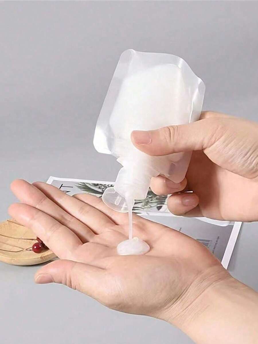 5 件旅行可再填充扁平袋洗发水液体乳液分配袋化妆品可再填充扁平袋旅行瓶套装 30ml/50ml/100ml 适用于旅行收纳袋、化妆包、化妆包、度假收纳袋、大容量化妆品收纳化妆盒，可装口红、刷子、护肤品、手机、硬币、小物件，适用于家庭、礼物、度假和节日万圣节圣诞节多功能用途，波西米亚风回到学校