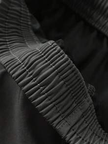 男士夏季轻便速干短裤，纯色拉链口袋休闲运动沙滩裤，亲肤舒适