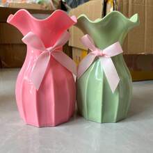 1 Stück nordischer Stil gerüschte Plastik Vase, kreative europäische Luxus Heim Dekoration Blumenvase, zufällige Farbe, Tischdekoration für Wohnzimmer Schlafzimmer Raumdekoration Glasvase