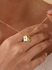 925er Sterling Silber individuell gestaltbare Initialen Halskette mit Geburtssteinen! Perfekt als Geschenk für Familie, Mutter, Oma, Liebste oder beste Freunde. Ideal für Geburtstage, Jahrestage oder den täglichen Gebrauch. Jeder Anhänger zeigt eine einzigartige Initiale kombiniert mit einem leuchtenden Geburtsstein