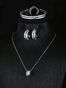 Set di 4 pezzi di bracciale, anello, orecchini e pendente per collana da donna, set di gioielli di moda in zirconia cubica di alta qualità a tema cielo stellato