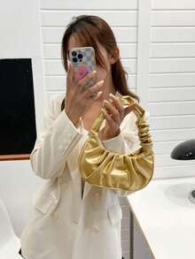迷你纯色金属褶皱手提包，女士纯色云朵和新月设计休闲手提包