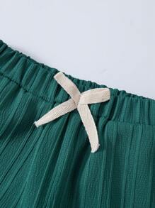 Set de 2 piezas para niños: Outfit casual de verano de color liso, camisa y shorts, estilo básico y simple