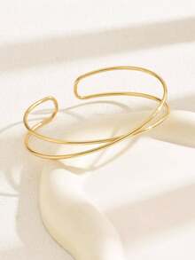 1 件简约空心线包裹金属多层十字架手镯，可调节