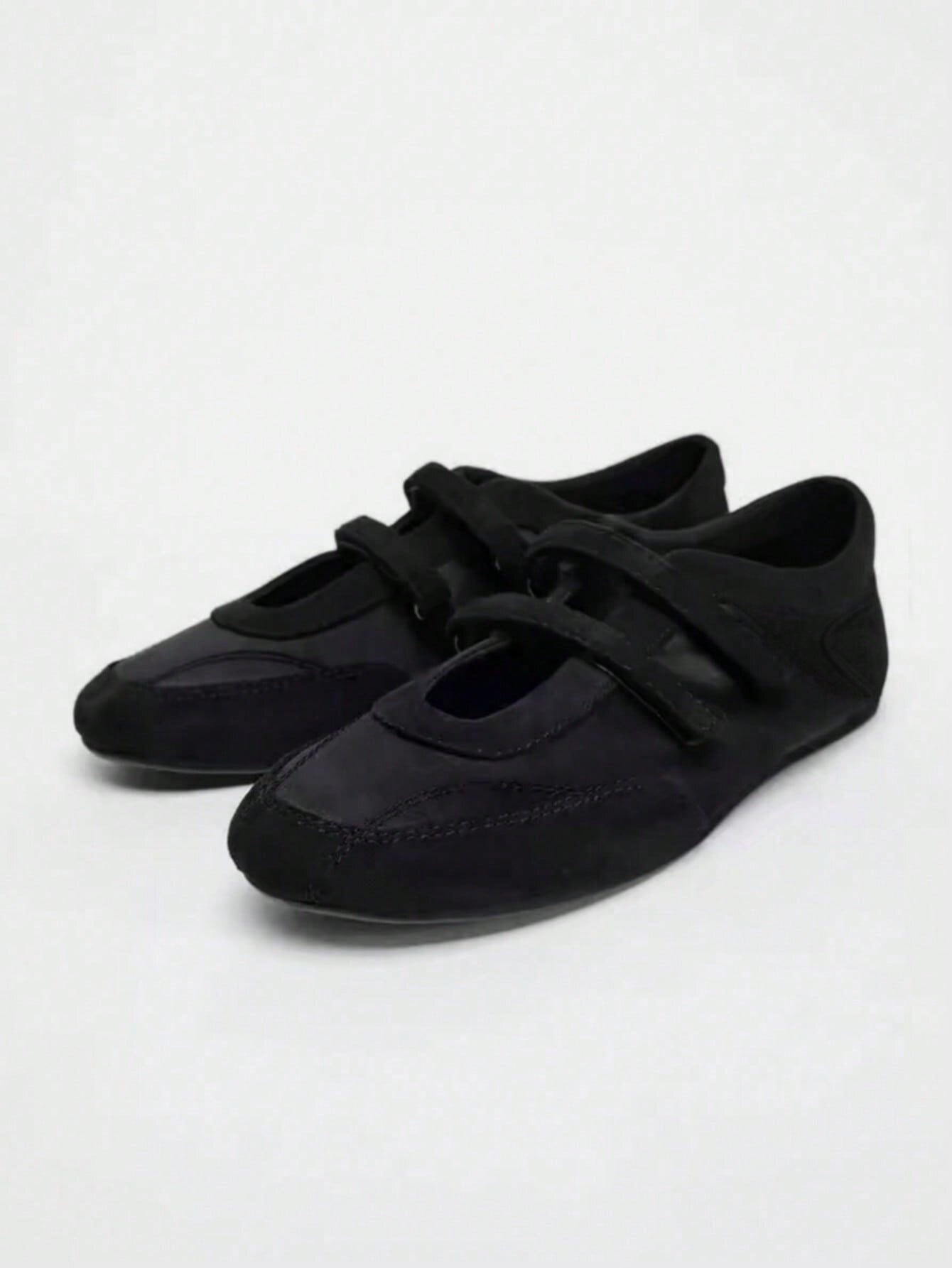 Mary Jane flat shoes