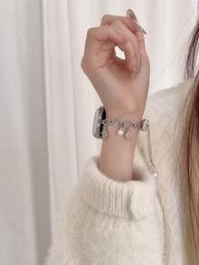 1 件女士女孩新款简约优雅珍珠金属手表手链兼容 表带系列 11 10 9 8 7 6 5 4 3 2 1 38 毫米 40 毫米 41 毫米 42 毫米 44 毫米 45 毫米 46 毫米 49 毫米 Ultra 1/2/3 SE 腕带替换为 表带，是送给女朋友的生日、情人节最佳礼物（仅表带） - 銀色 - 查看 7