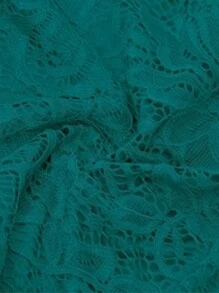 Abito in pizzo, abito da cocktail, scollo a V, lunghezza media, decorazione con cintura, scollatura, pizzo, abito da sera, temperamento, moda elegante, a strati