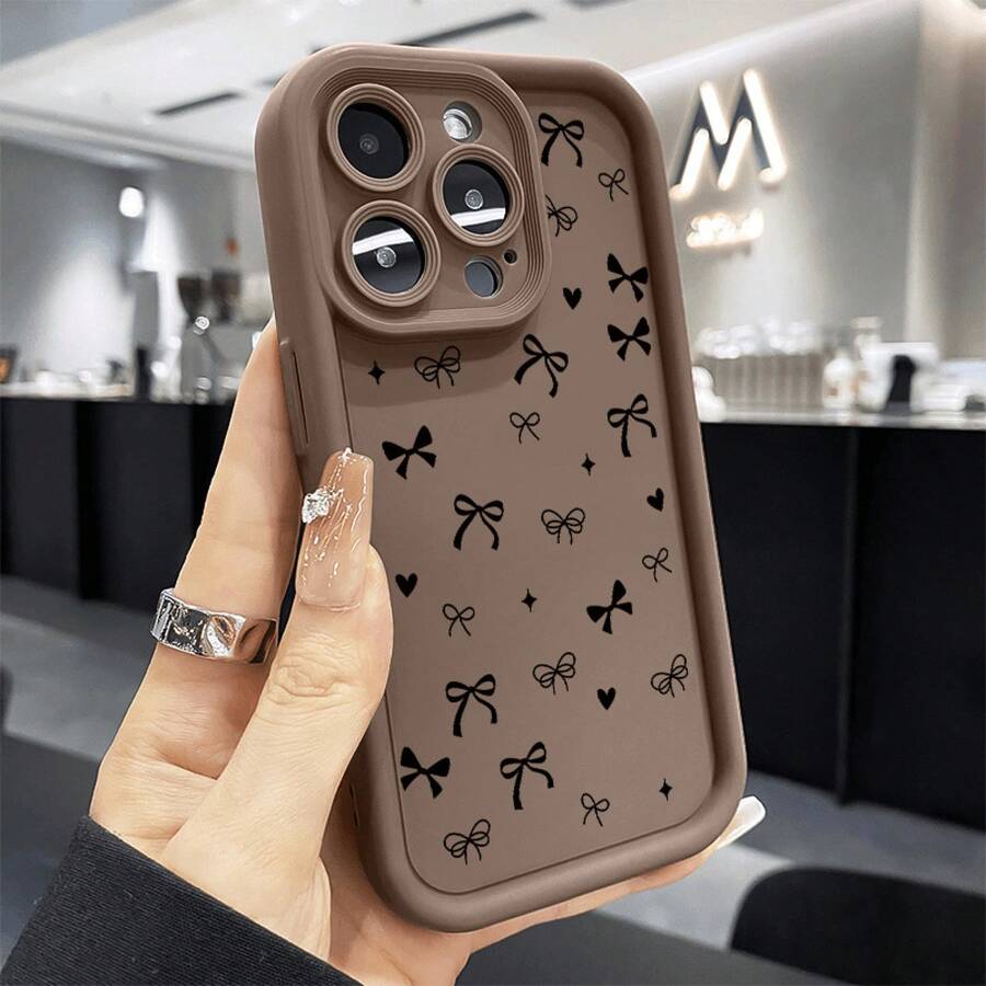 Funda para phone (1 unidad) con diseño de corazón, estrella y lazo. Compatible con phone 16 Pro Max, 15 Plus, 14, 13, 12, 11 y XS. Fabricada en silicona TPU, protege contra golpes y caídas. Ideal para chicas y mujeres. - Marrón - Ver 1