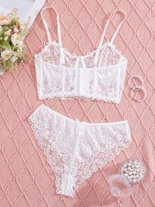 Lingerie sexy. Ensemble de lingerie en dentelle blanche impeccable. Ajustement confortable. Courbes parfaites. Libérez votre charme