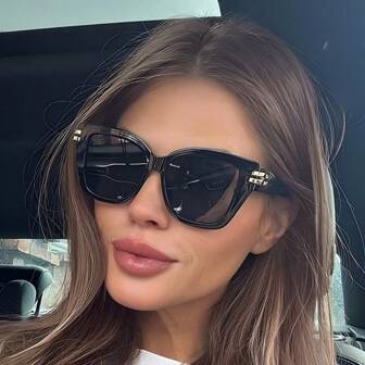 1pc Square Shaped Large Frame Women's Fashionable Glasses, Simple And Versatile