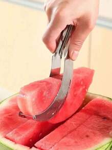 Trancheuse à pastèque et cuillère à fruits tout-en-un, pratique pour les pique-niques et le camping afin de créer des moments gourmands amusants, créateur de bonheur d'enfance ! Ensemble trancheuse et cuillère à pastèque, forme amusante pour jouer avec les fruits, indispensable pour l'interaction parent-enfant, laissant de doux souvenirs de dégustation de pastèque