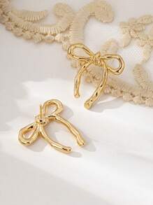 Versatile And Elegant Earrings, Women's European And American Gold Bow Earrings Are Hot Selling And Popular, Fashionable, Simple, Smooth And Elegant Earrings