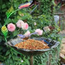 1 pieza Bebedero de pájaros con base de metal gruesa y alta capacidad - Estación de alimentación de pájaros colorida para decoración de jardín y patio, adecuado para decoración con estaca, alimentación y abrevadero de pájaros, hermoso regalo - Multicolor - Ver 12