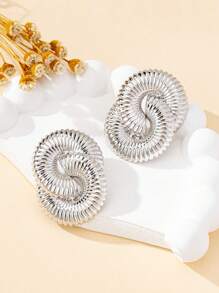 Boucles d'oreilles mode femme, boucles d'oreilles clous avec texture métallique exagérée, bijoux convenant pour un usage quotidien et en vacances