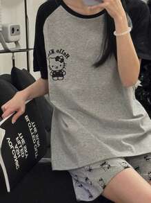 Sanrio Set de 2 piezas de Pijama con diseño de estampado de Hello Kitty que incluye camiseta de manga corta y pantalones cortos, de ajuste suelto y cómodo, apropiado para todas las estaciones