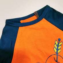 狗狗衣服 “抱抱我” 心形箭头印花插肩袖T恤，适合小型和中型犬，幼犬圆领柔软透气套头衫 - 橘色 - 查看 9