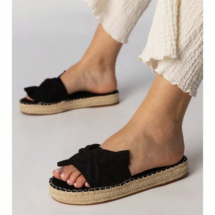 Czarne Klapki Espadryle Z Kokardką Luvis - Black - View 1