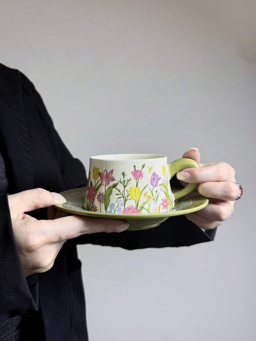Set di tazze da caffè e piattini in ceramica con motivo floreale elegante, regalo unico per la fidanzata, regalo di coppia per San Valentino