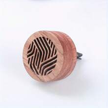 Portable Wooden Car Diffuser With Geometric Pattern - Mini Natural Wood Grain Essential Oil Diffuser, Convenient Air Vent Clip Installation, Eid Al-Fitr Auto Accessory Decoration