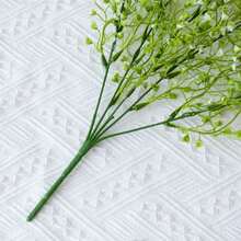 郁郁葱葱的绿色人造桉树花环 - 逼真的塑料悬挂植物，适合室内外装饰，非常适合家庭、房间、婚礼和情人节展示，人造植物家居装饰 - 白色 - 查看 2