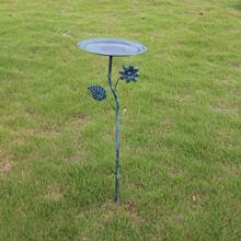 1pc Metal Bird Feeder With Ground Stake, Multiple Styles Available. Easy Installation, Suitable For Villa Gardens, Lawns, Yards And Other Outdoor Scenes, Ideal For Bird Lovers
