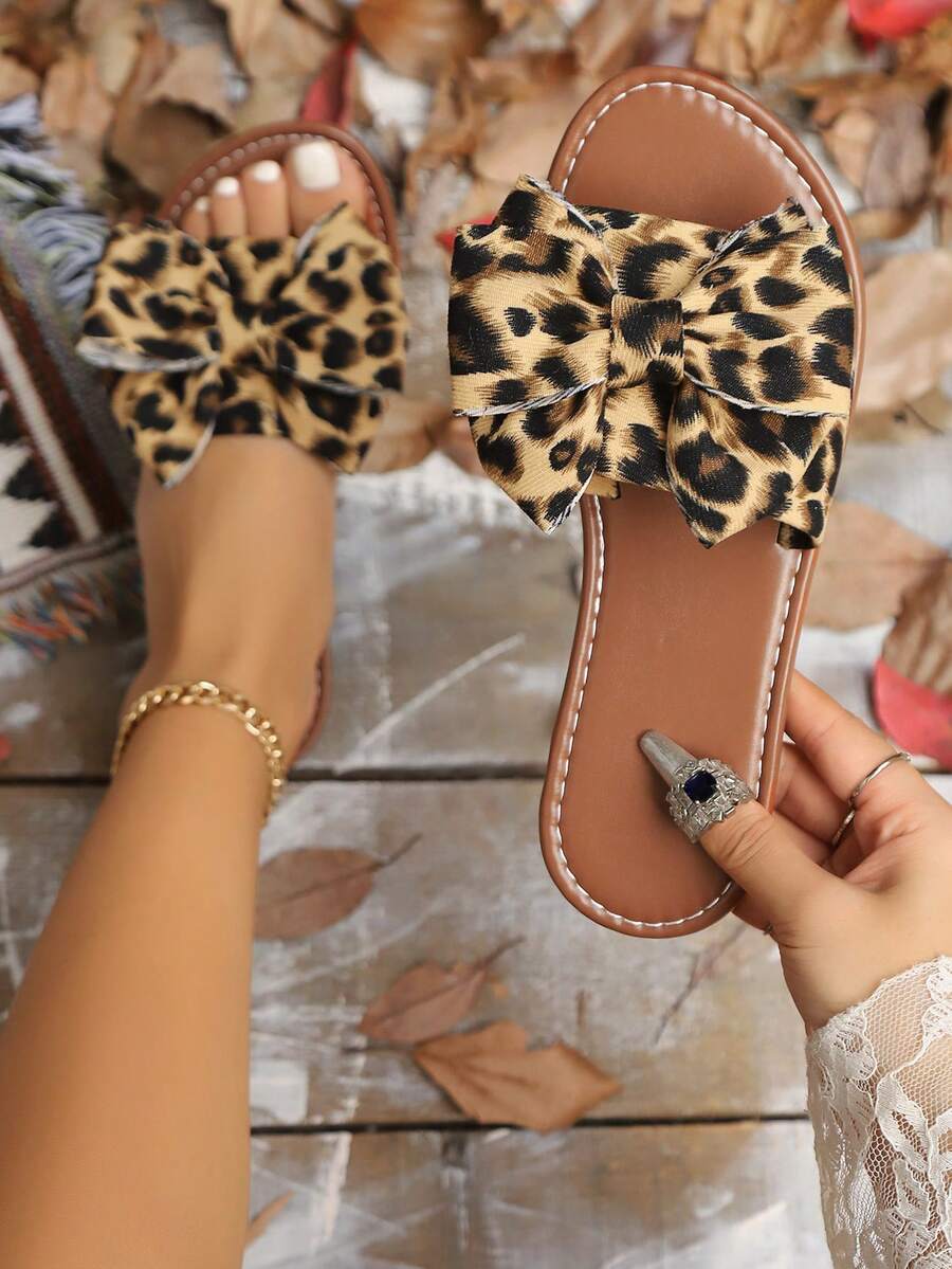 Teenagers Students' New Stylish Wild Charisma Extra Large Leopard Print Bow Flat Casual Sandals, Fashion Street Style All Season Everyday Wear, Light Brown Leopard Print Slides, Dark Brown Leopard Print Slides, Black & White Leopard Print Slides - Chocolate Brown - View 1