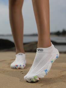 ZVB Zapatos de agua para parejas adecuados para amantes descalzos, zapatos de playa de suela blanda para mujeres para nadar, bucear, actividades al aire libre de secado rápido para el verano, zapatos de agua para pesca, zapatos transpirables antideslizantes para vadear - Blanco - Ver 3